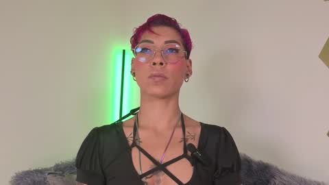 Mia Morgann online show from 24, 11, 2025