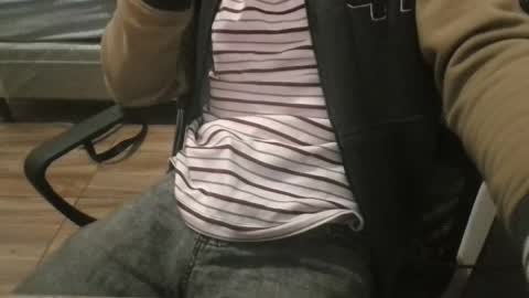 Snapshot of miamorr_ chatting on 18, 12, 2025 miamorr_ online show from 18, 12, 2025