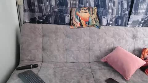 Mia Peyton   online show from 30, 1, 2025