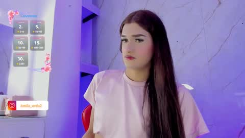 miapink_ofi_ online show from 9, 9, 2025