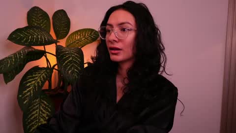 Snapshot of miaportman chatting on 22, 5, 2026 MIAPORTMANN online show from 22, 5, 2026