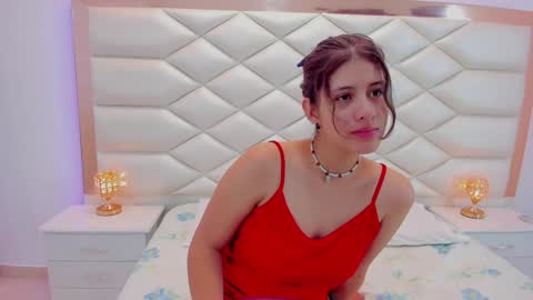 Snapshot of miaqueen021 chatting on 18, 1, 2025 Sweetie Mia online show from 18, 1, 2025