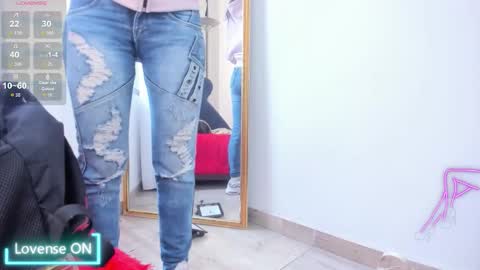 Mia Milf online show from 6, 2, 2026