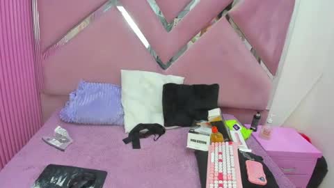 Snapshot of miarose_69 chatting on 18, 6, 2026 Miarose 69 online show from 18, 6, 2026