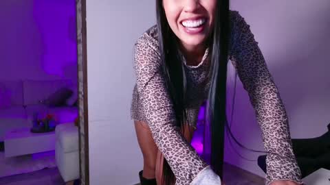 Snapshot of miarouss3 chatting on 9, 1, 2025 My name is Mia Please say hello I like to chat with you. If you have requests or dirty talk please use tip online show from 9, 1, 2025