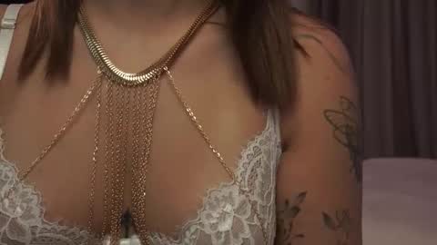 Snapshot of miarouxie chatting on 10, 10, 2025 Lilly online show from 10, 10, 2025