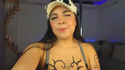 Snapshot of miasavagex18 chatting on 17, 1, 2025 MiaHancock online show from 17, 1, 2025