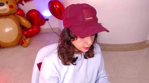 Snapshot of miascarlet_16 chatting on 7, 10, 2025 miascarlet_16 online show from 7, 10, 2025