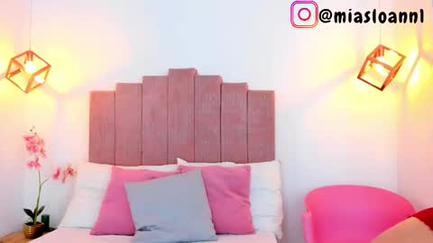 Snapshot of miasloann chatting on 26, 3, 2026 Mia online show from 26, 3, 2026