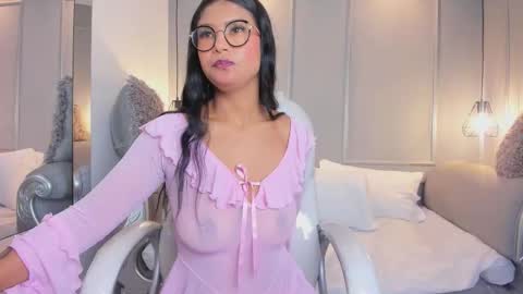 Mia  online show from 1, 3, 2026