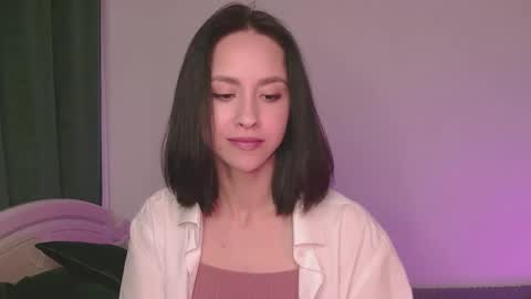 Mia online show from 19, 9, 2025