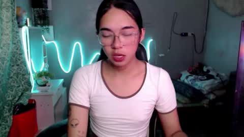 Snapshot of miatrixs chatting on 25, 2, 2026 Mia online show from 25, 2, 2026