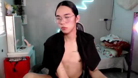 Snapshot of miatrixs chatting on 4, 3, 2026 Mia online show from 4, 3, 2026