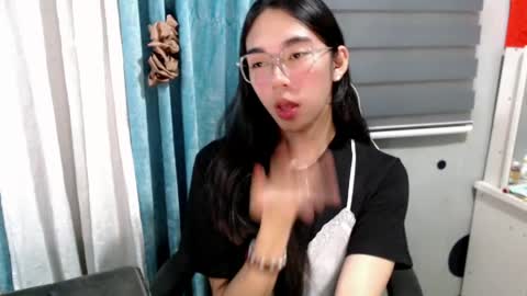 Mia online show from 2, 4, 2026