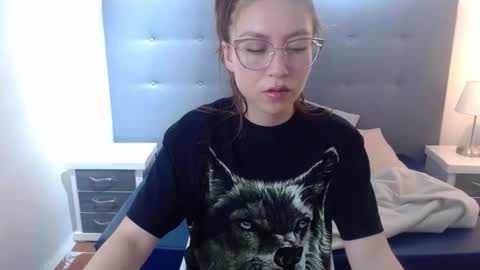 mia vega online show from 5, 1, 2026