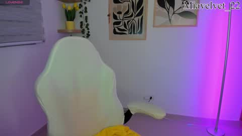 Mia Velvet  online show from 17, 2, 2026