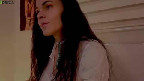 Mia online show from 10, 11, 2025