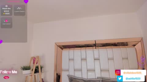 Mia Villalobos online show from 10, 1, 2025