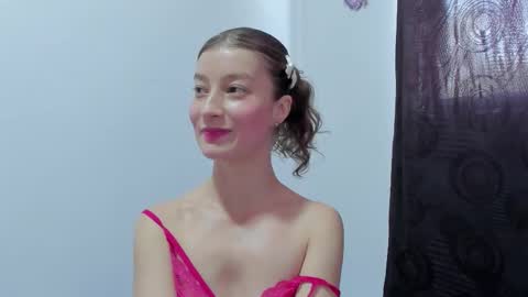 Snapshot of miavolkova_ chatting on 17, 9, 2025  Chloe  online show from 17, 9, 2025