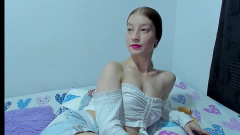 Snapshot of miavolkova_ chatting on 12, 1, 2026 Chloe online show from 12, 1, 2026