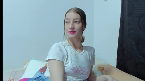 Snapshot of miavolkova_ chatting on 18, 2, 2026 Chloe online show from 18, 2, 2026