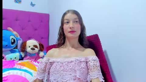 Snapshot of miavolkova_ chatting on 3, 6, 2026 Chloe online show from 3, 6, 2026