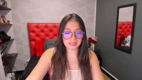 Snapshot of miawils_ chatting on 25, 1, 2025 M I A W I L S online show from 25, 1, 2025