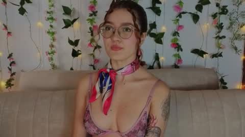 Snapshot of miawinxxx848 chatting on 11, 9, 2025 Mia Winx online show from 11, 9, 2025