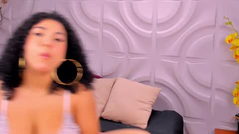 Mia online show from 6, 1, 2025