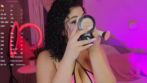 Mia online show from 7, 7, 2026
