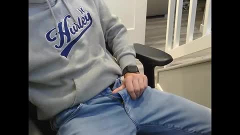 Snapshot of mic6969mic chatting on 19, 11, 2025 mic6969mic online show from 19, 11, 2025