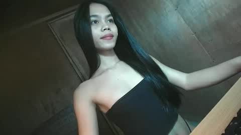 Snapshot of micaholics chatting on 12, 10, 2025 Mica online show from 12, 10, 2025