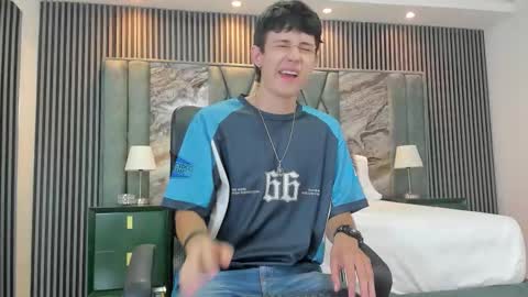 Snapshot of michaeel_blue chatting on 1, 10, 2025 Michael online show from 1, 10, 2025