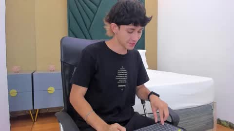 Michael online show from 22, 12, 2025