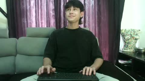Snapshot of michaeel_blue chatting on 13, 5, 2026 Michael online show from 13, 5, 2026