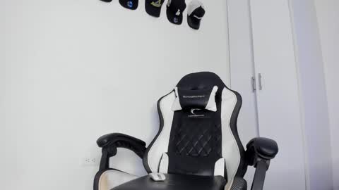 Snapshot of michael_boy88_ chatting on 23, 2, 2025 Michael Boy online show from 23, 2, 2025