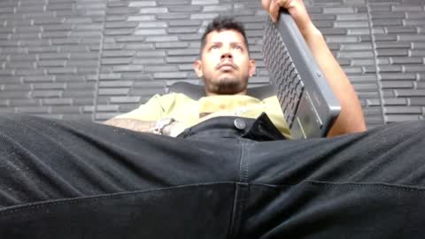 Snapshot of michael_daviss1 chatting on 17, 1, 2025 Michael Daviss online show from 17, 1, 2025