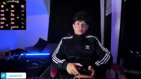 michael independent model  online show from 31, 12, 2024