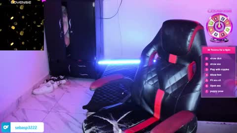 michael independent model  online show from 25, 1, 2025