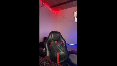 michael independent model  online show from 23, 2, 2025