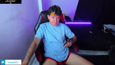 michael independent model  online show from 9, 10, 2025