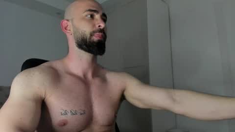 Snapshot of michaelevansx chatting on 26, 4, 2026 MichaelEvansx online show from 26, 4, 2026