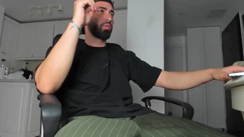 MichaelEvansx online show from 15, 7, 2026