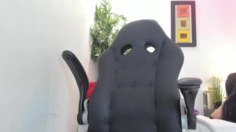 michel_lopez18 online show from 4, 12, 2025