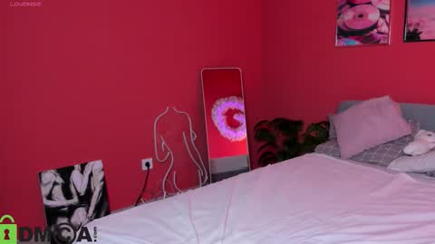 michele_mack online show from 5, 10, 2025