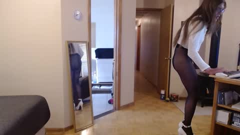 Michelle online show from 27, 2, 2025