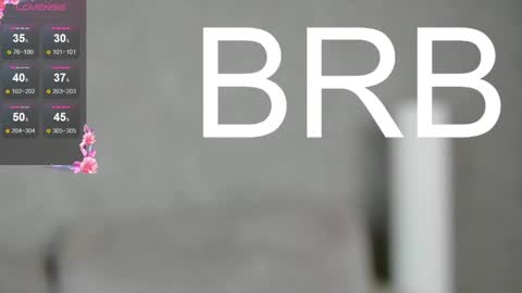 Snapshot of michelle_blond chatting on 5, 1, 2025 michelle_blond online show from 5, 1, 2025