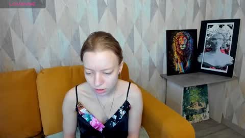 Snapshot of michelle_blond chatting on 18, 2, 2025 michelle_blond online show from 18, 2, 2025