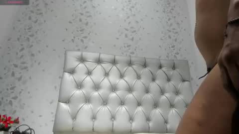 Snapshot of michelle_perla chatting on 18, 10, 2025 michelle perla online show from 18, 10, 2025