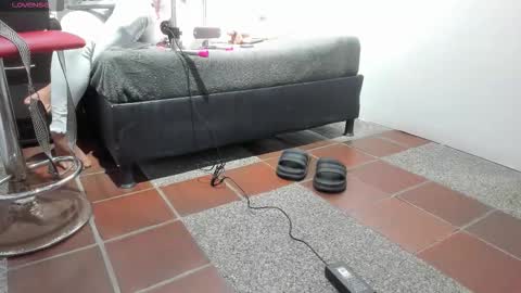 Snapshot of michelle_perla chatting on 24, 11, 2025 michelle perla online show from 24, 11, 2025